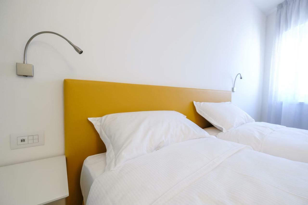 Bertamini Apartments Torbole Sul Garda Exteriör bild